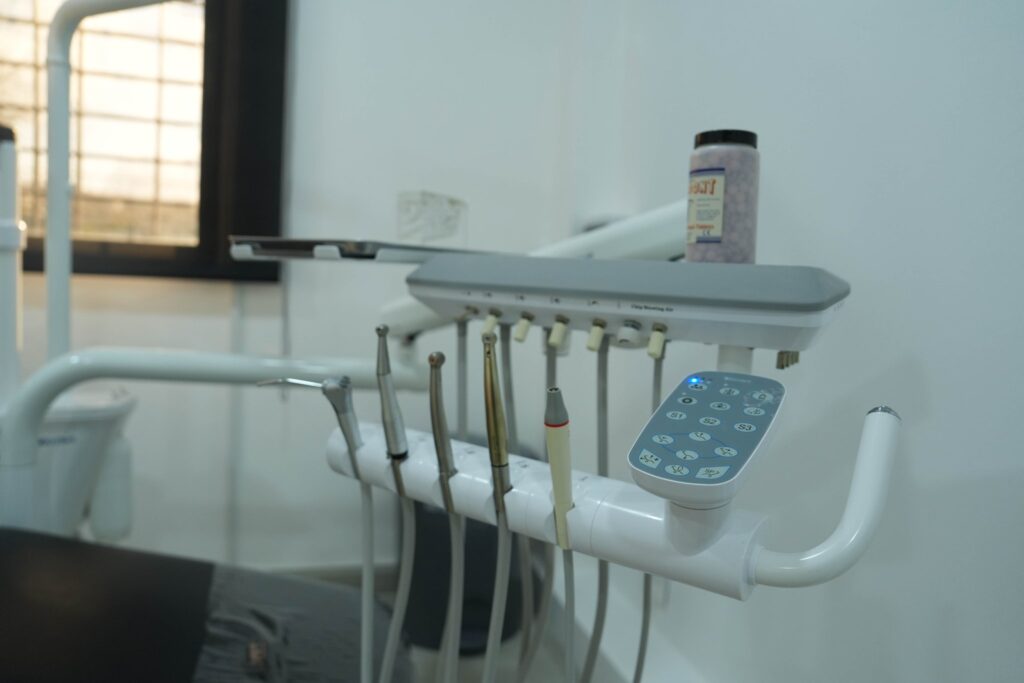 Dental handpieces on the clinic delivery unit