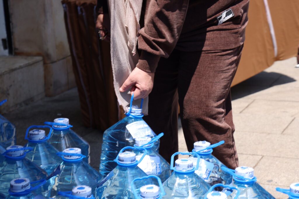 Gallons of drinking water distributed to displaced families